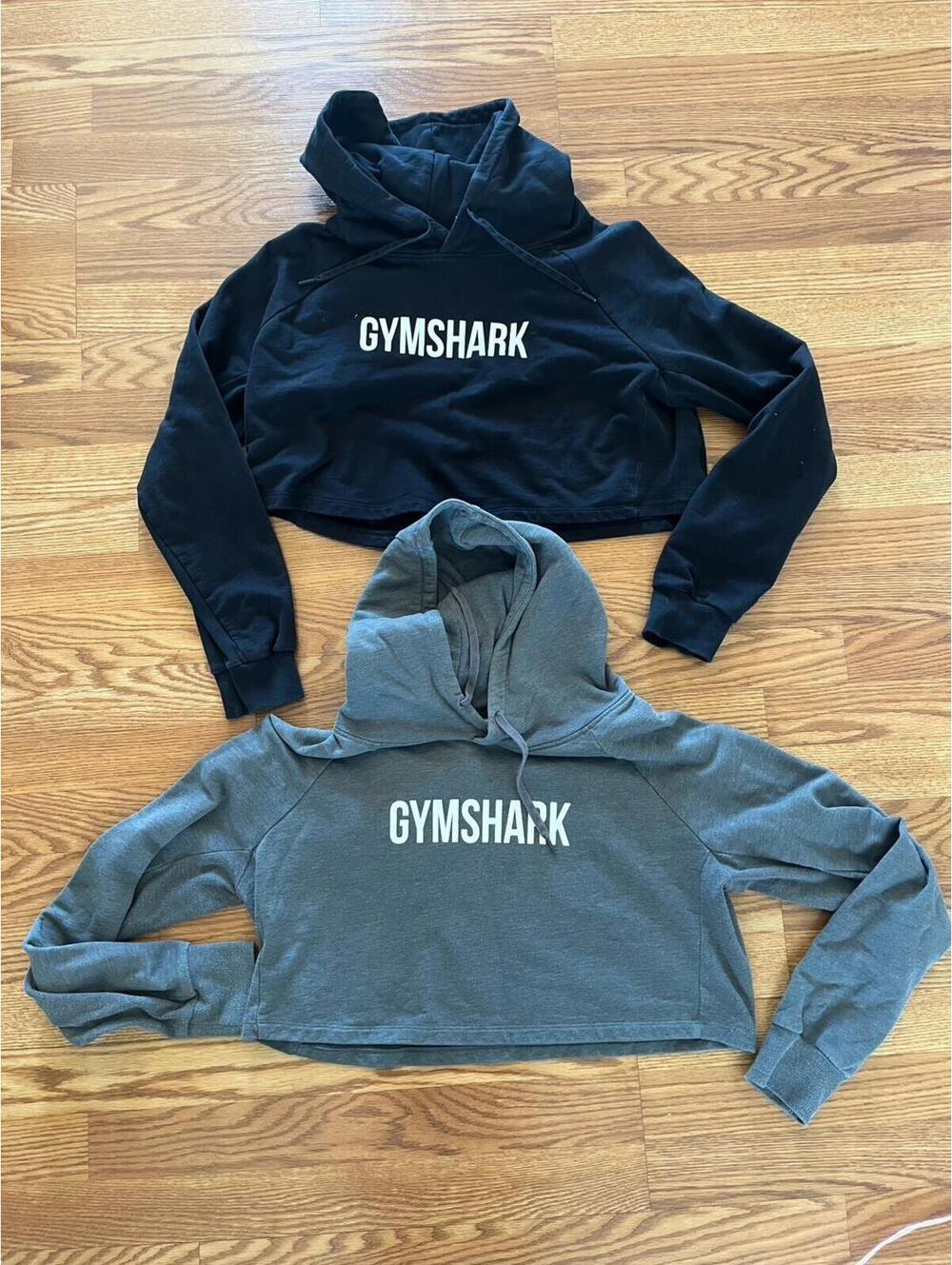gymshark cropped hoodie. size large.